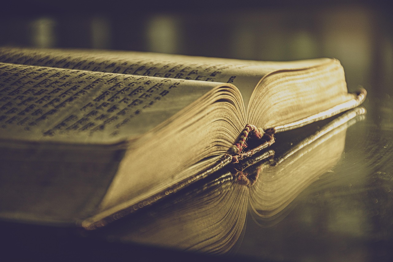 discover the power of brand storytelling and learn how to connect with your audience through compelling narratives that build trust, engagement, and loyalty for your brand.